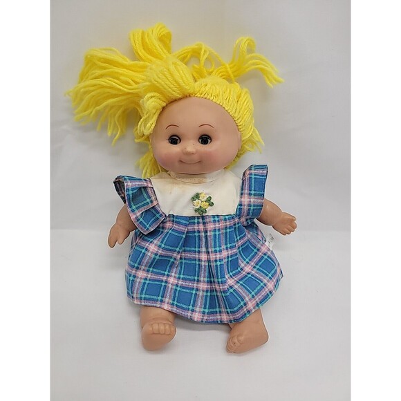 Sweet BABY DOLL with Yellow Hair Dress Sleep Eyes 9" CEAN TOYS - Picture 1 of 16
